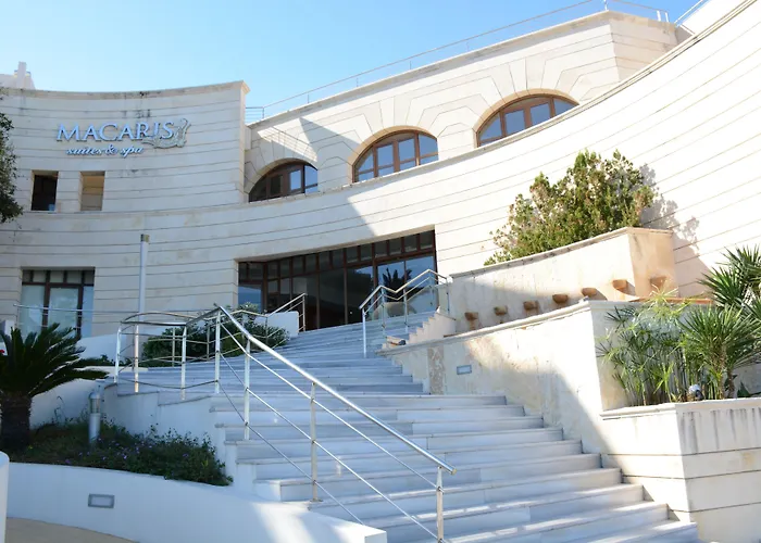 Macaris Suites & Spa